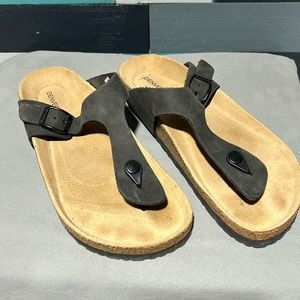 Denver Hayes sandals women’s size 10